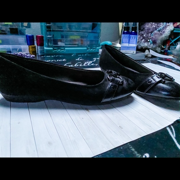 A2 Aerosoles Memory Foam Flats - Picture 3 of 8